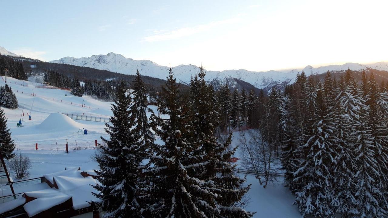 St Maurice Les Arcs 1800: Panoramic Mountain Retreat